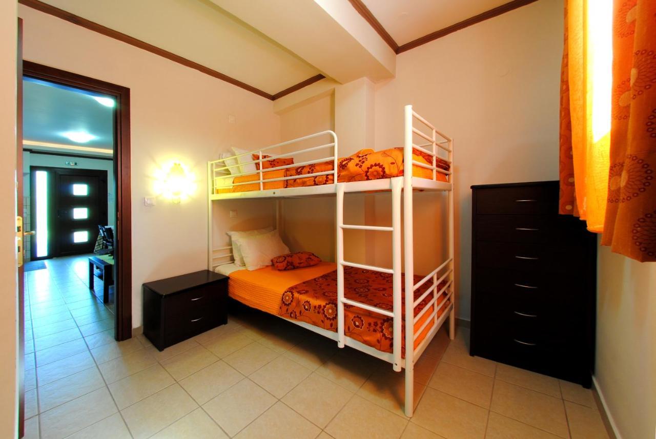 Dionysus Apartments & Suites 이에리소스 객실 사진